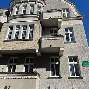 apartamenty-i-pokoje-przy-sopockim-molo.sopothotels.com/